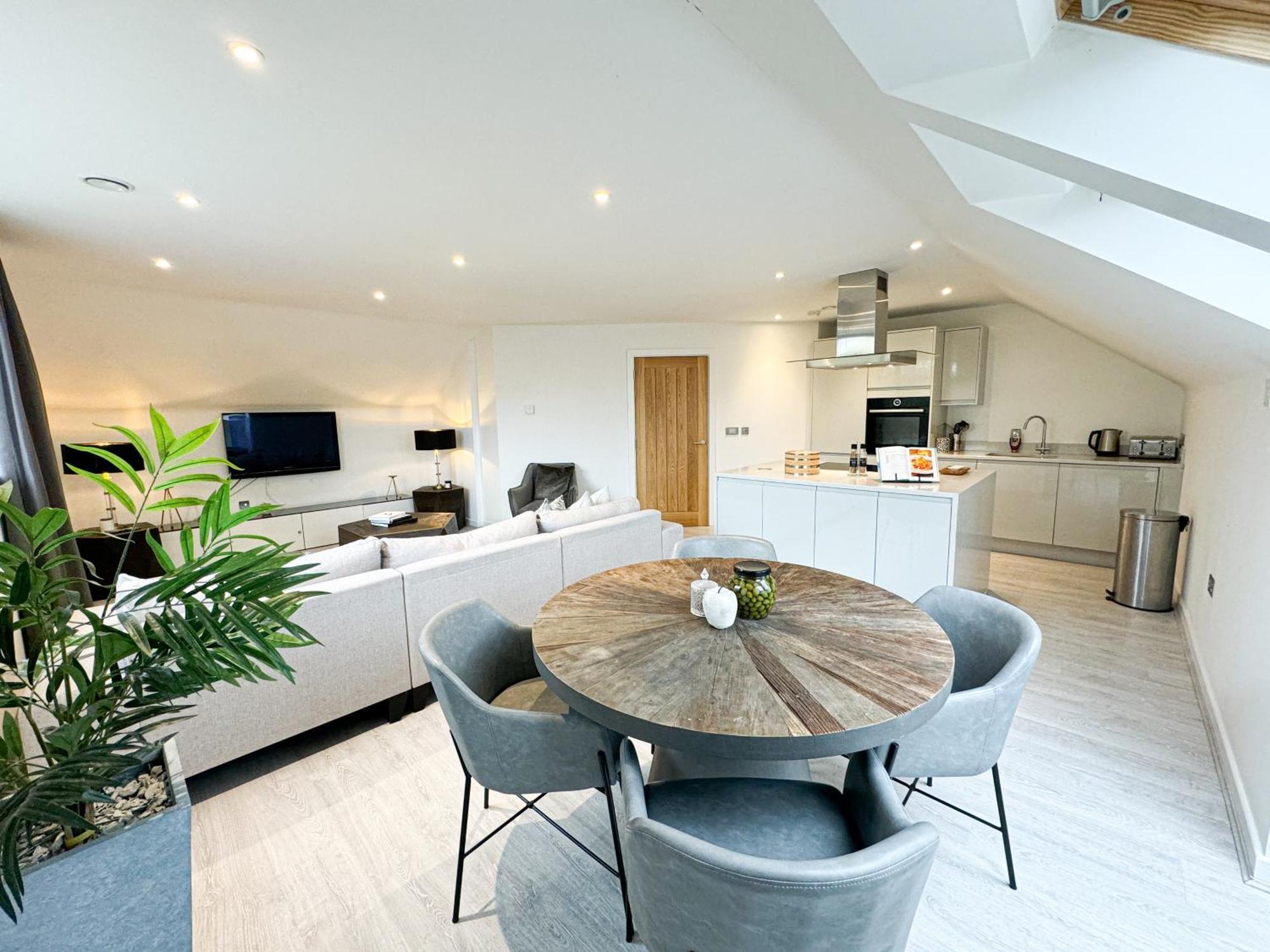 Free Parking - Central - Penthouse York Exterior foto